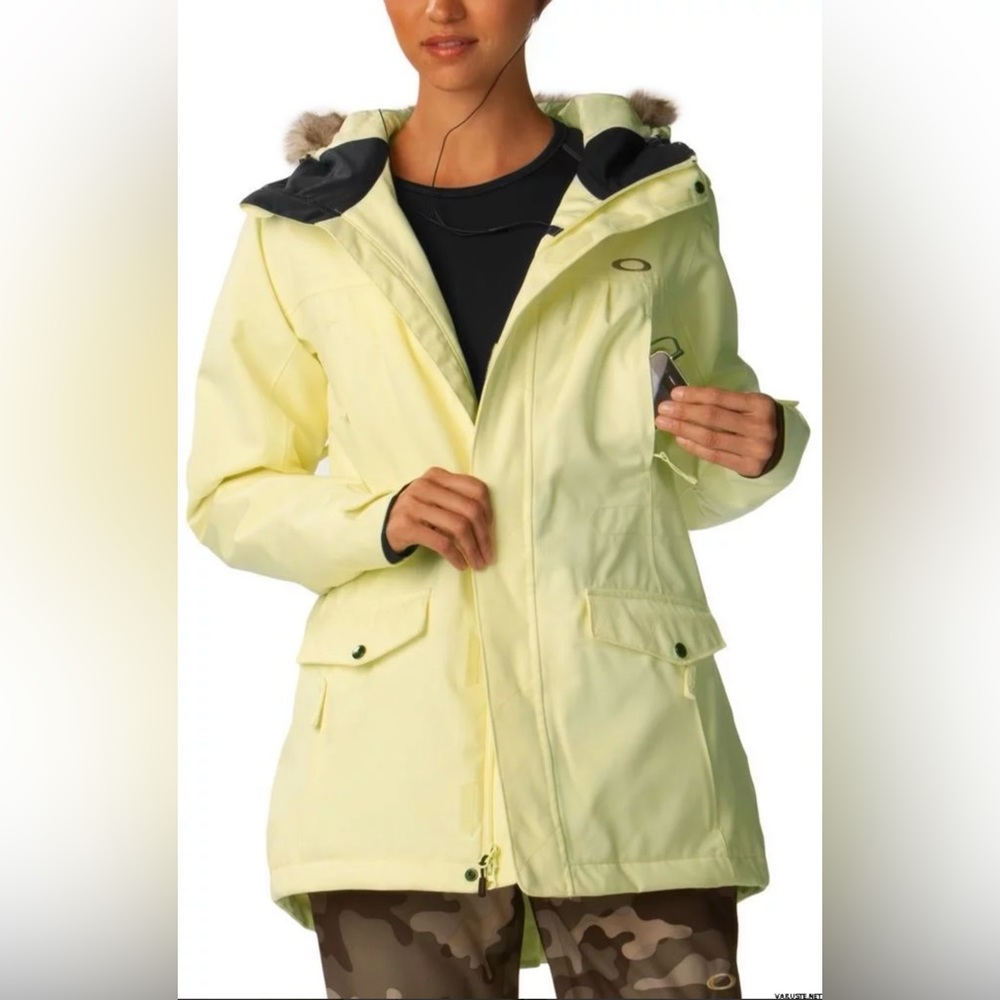 Oakley Women's November Insulated Jacket Size: Large Color: Yellow Ski/Snow